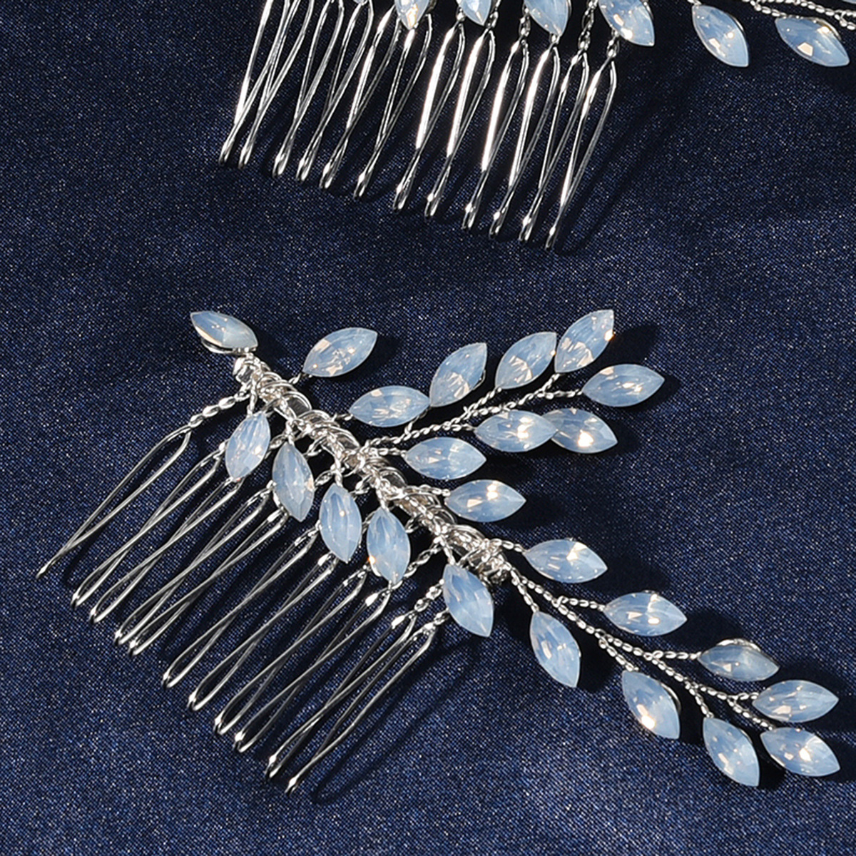 9:Small hair comb white diamond 10*7cm