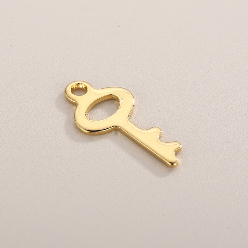 2:Pendant - Gold