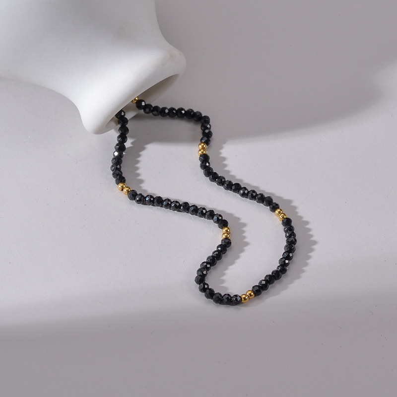 1:Black beading