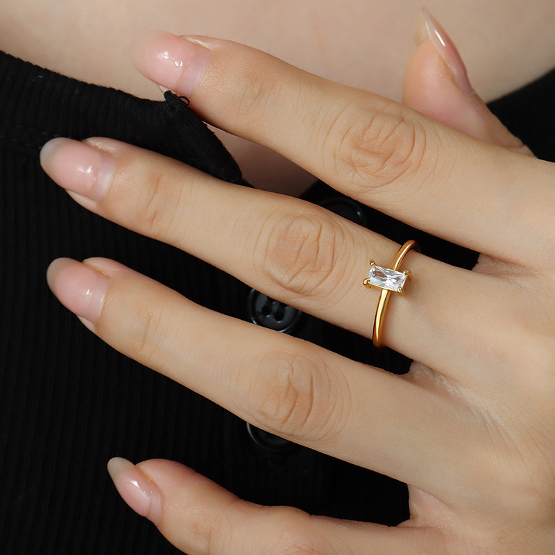 A424-White zircon Gold ring 6