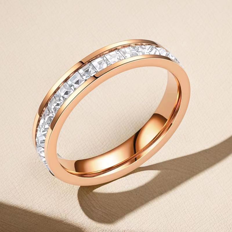 5-B-5 Row of square diamonds rose gold 4mm 5