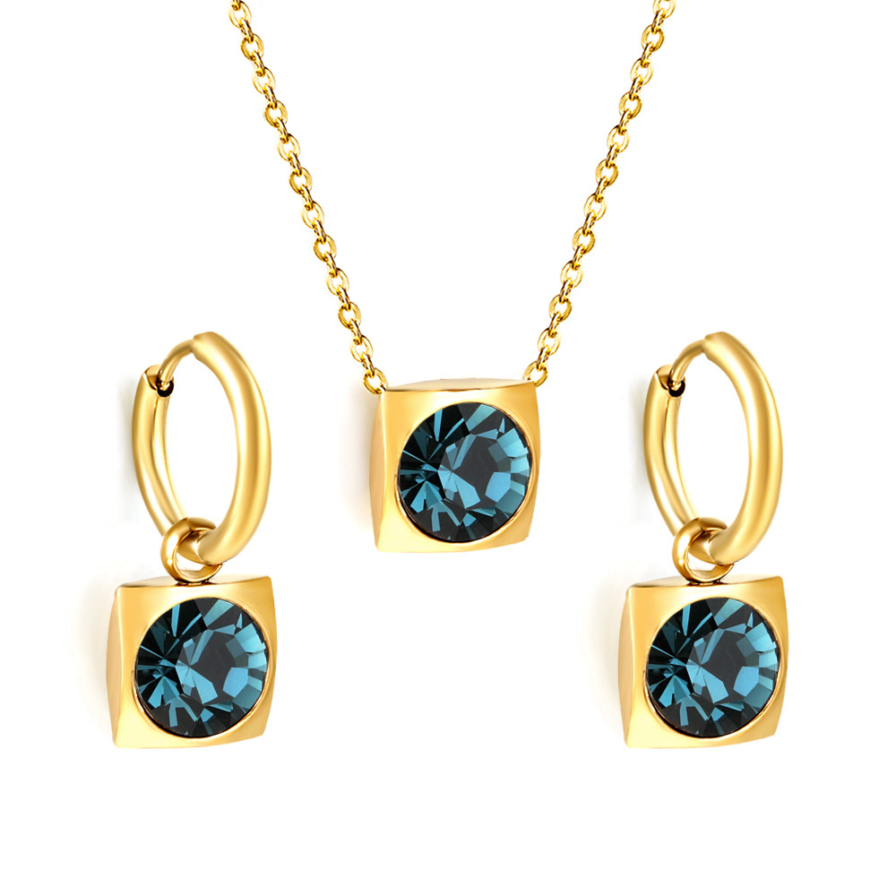 8:Hole blue diamond gold