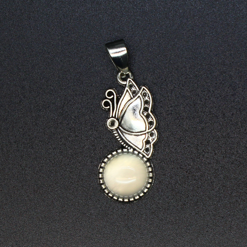 18 white agate