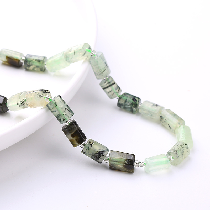 12 Prehnite