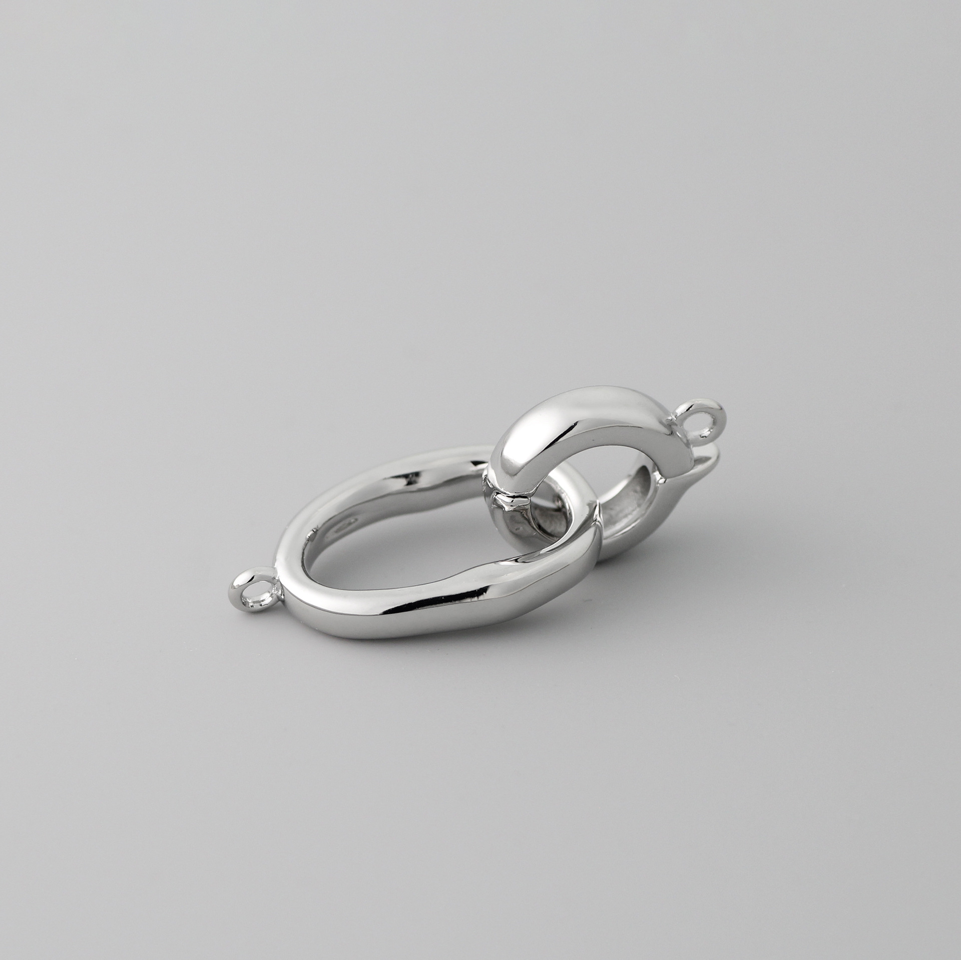 Platinum-plated (oval link)