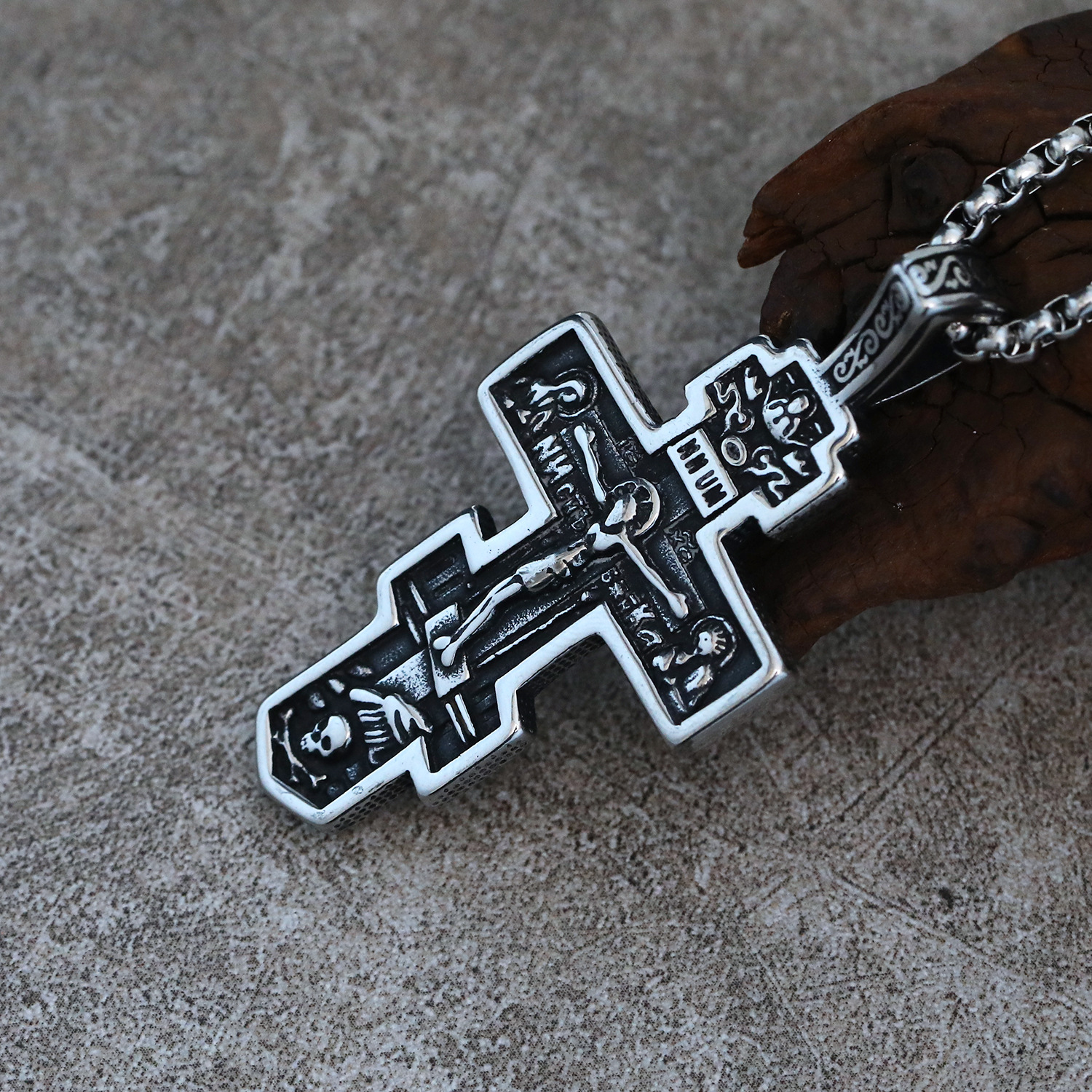 7:Steel oiled pendant   necklace