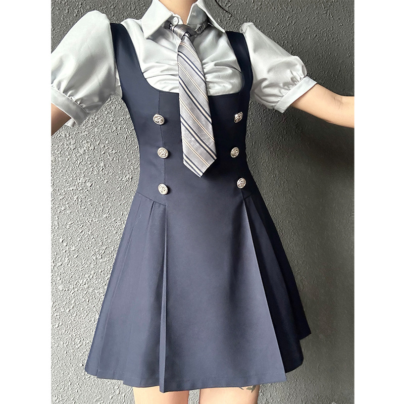 Short-sleeved shirt   cyanotic suspenders skirt   grey tie   leather name tie