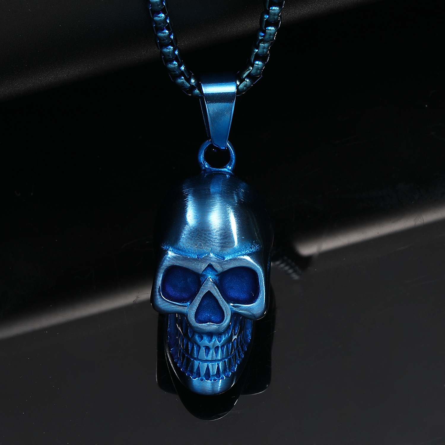 4:Blue Pendant