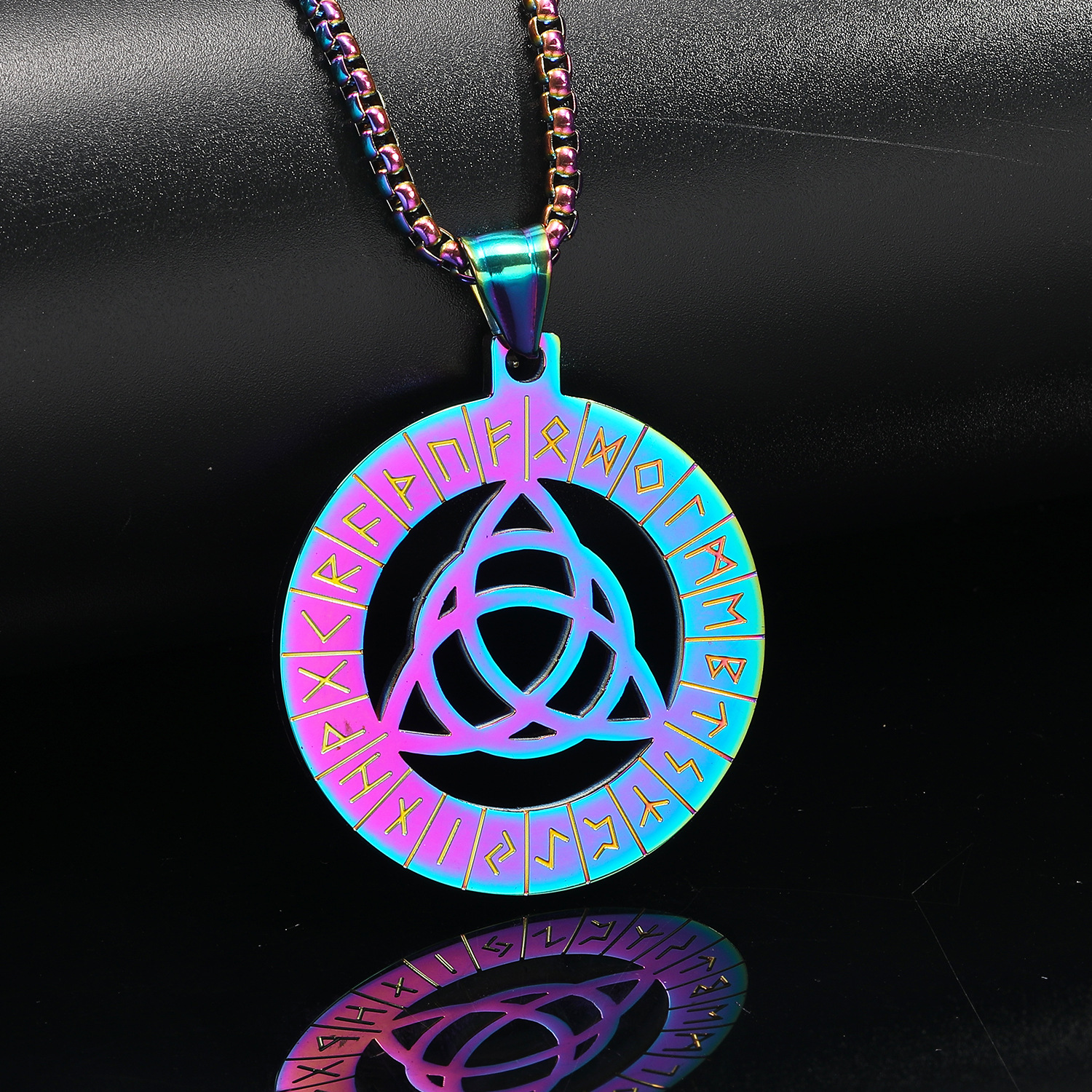 5:Seven-color pendant