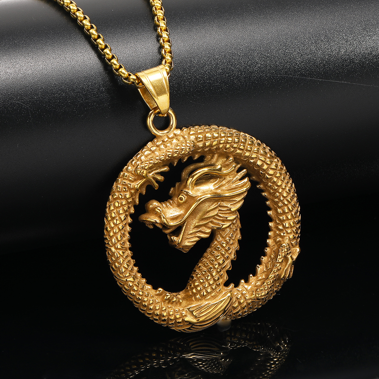 Gold pendant