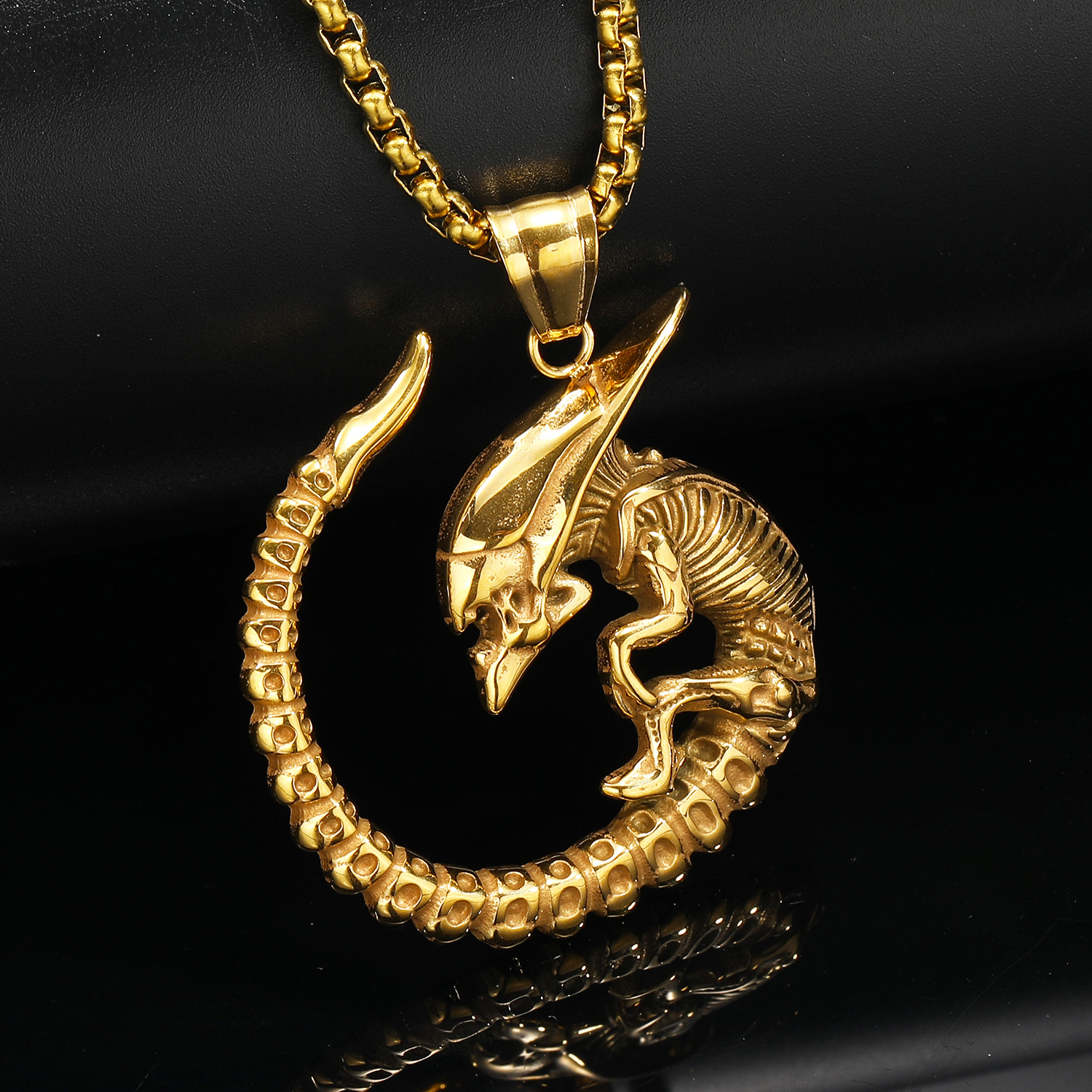 Gold pendant