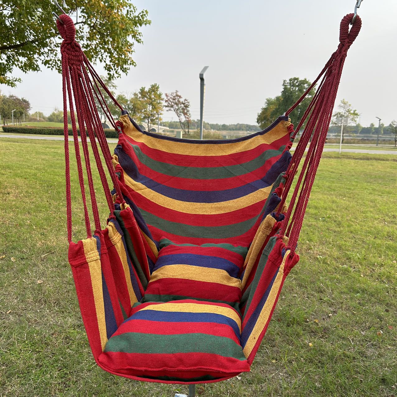 red stripe(2 pillows and rope)