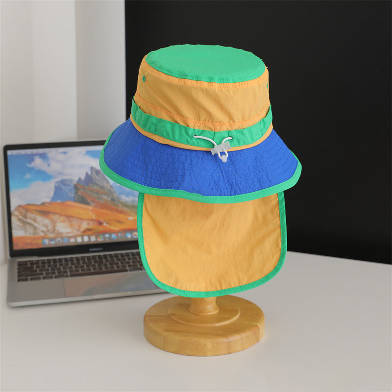 Blue brim matching color