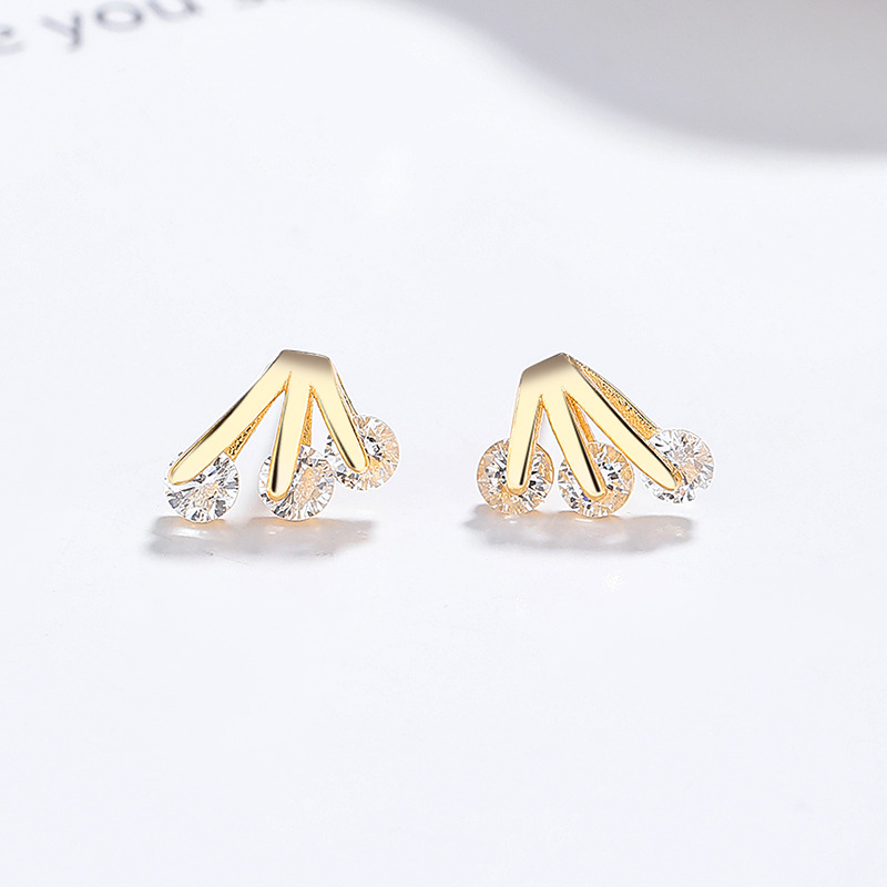 6:ellow gold/pair (three diamonds)-6.6x9.6mm