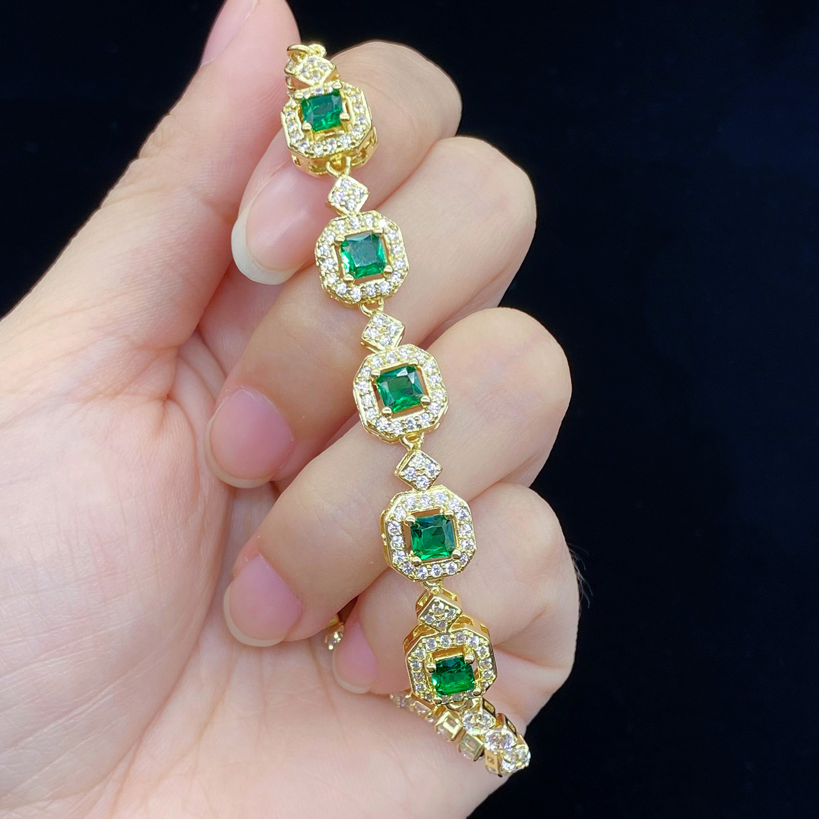 Green diamond [yellow gold]