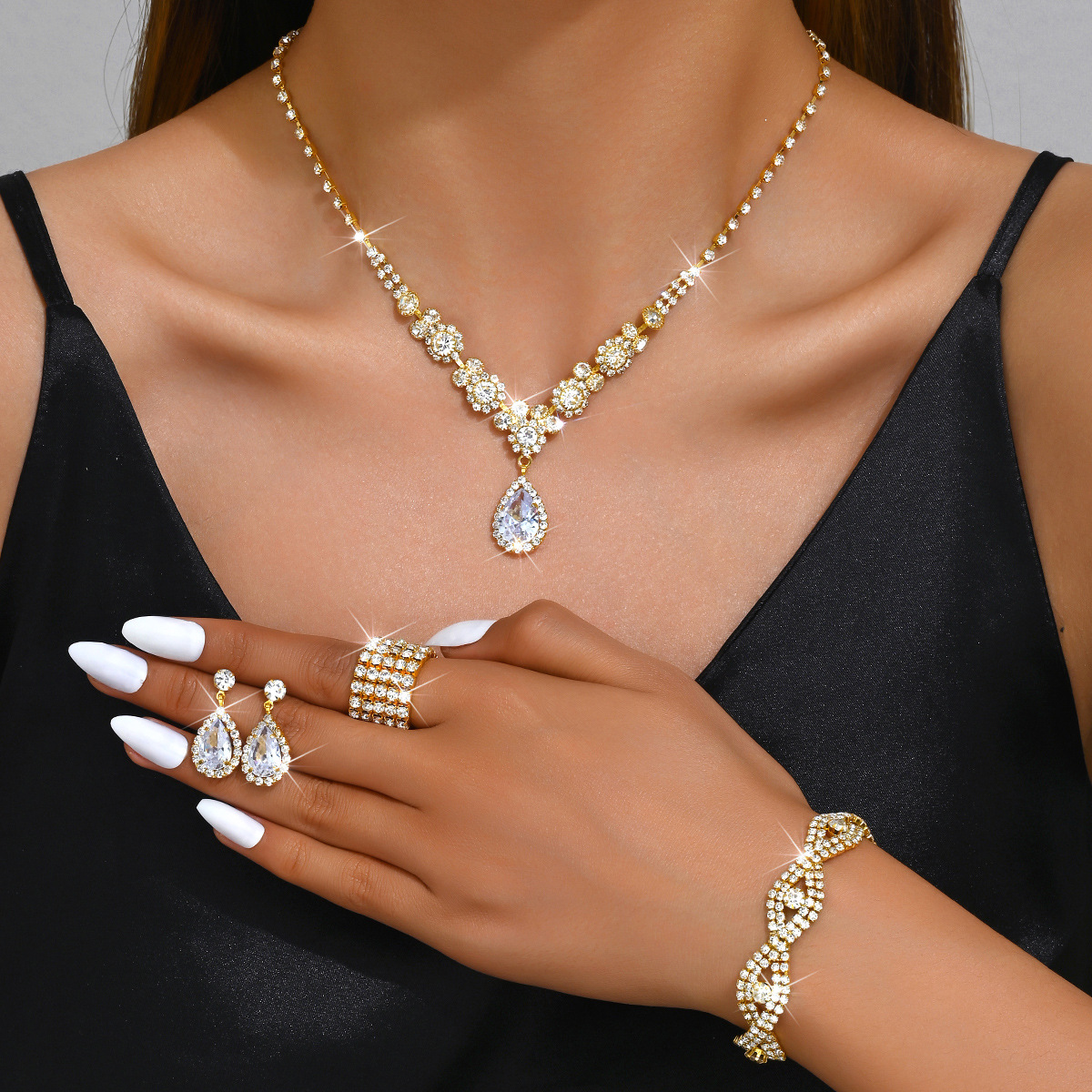 Gold four-piece set