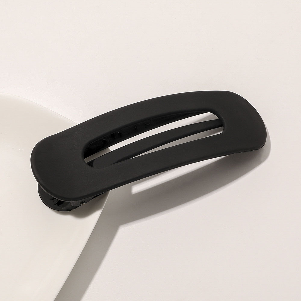 10:Straight beak clip - Large black