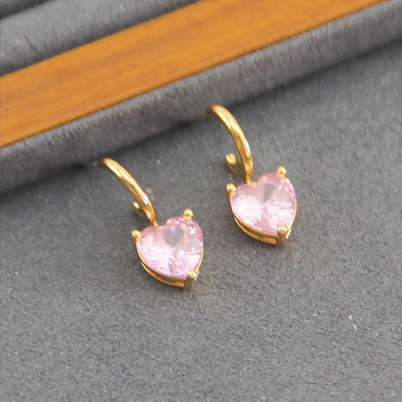 Pink zircon