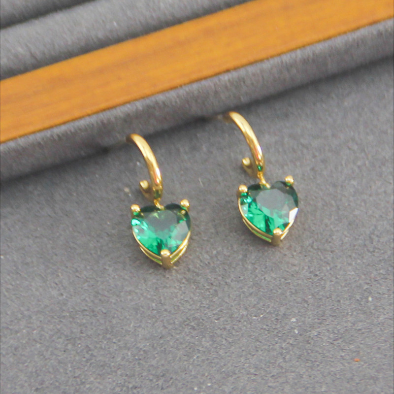 Green zircon