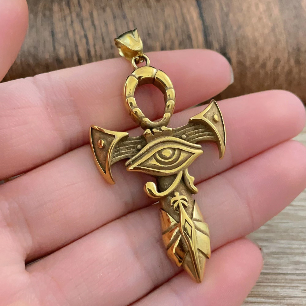 Gold single pendant