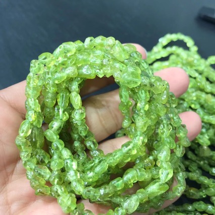 1:1 peridot stone