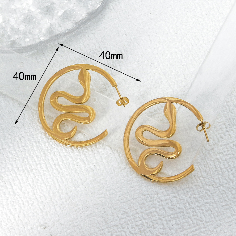 Snake smooth earrings-gold