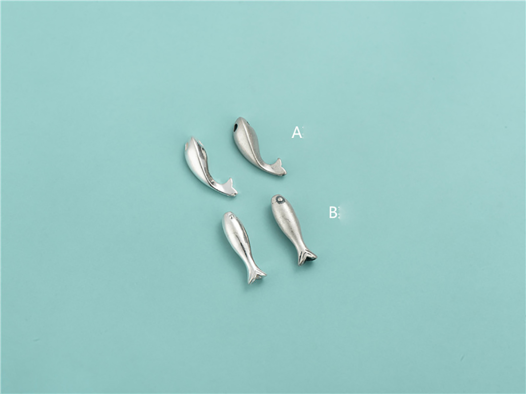 Plain silver b width: 4MM length: 14.5 mm hole: 1M