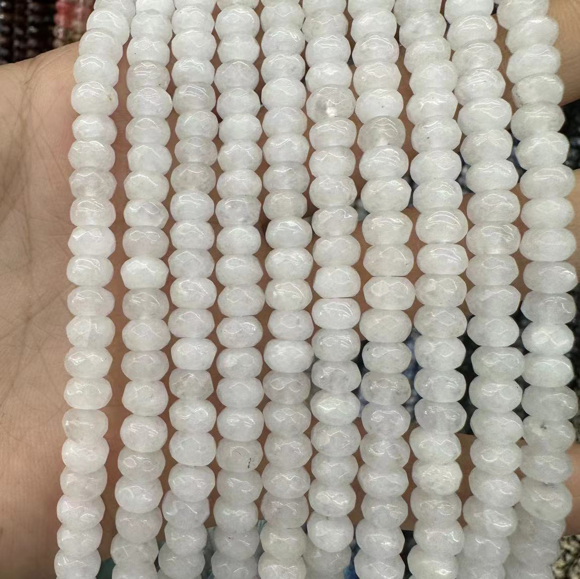 White Jade 3x4mm/125ps