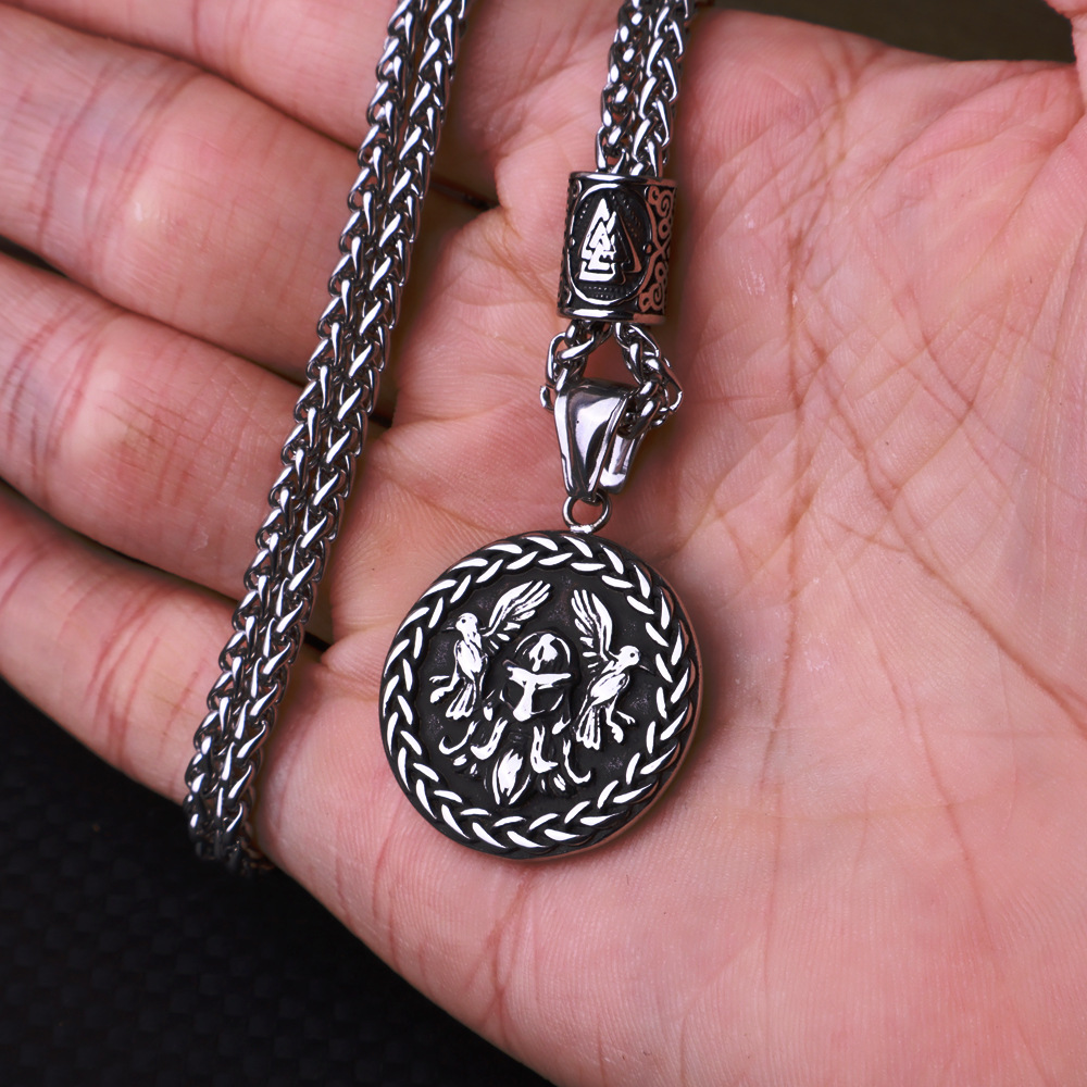 Pendant + keel chain + beads