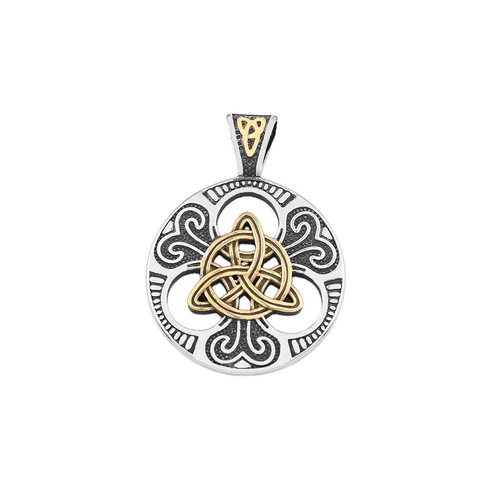 A single gold pendant