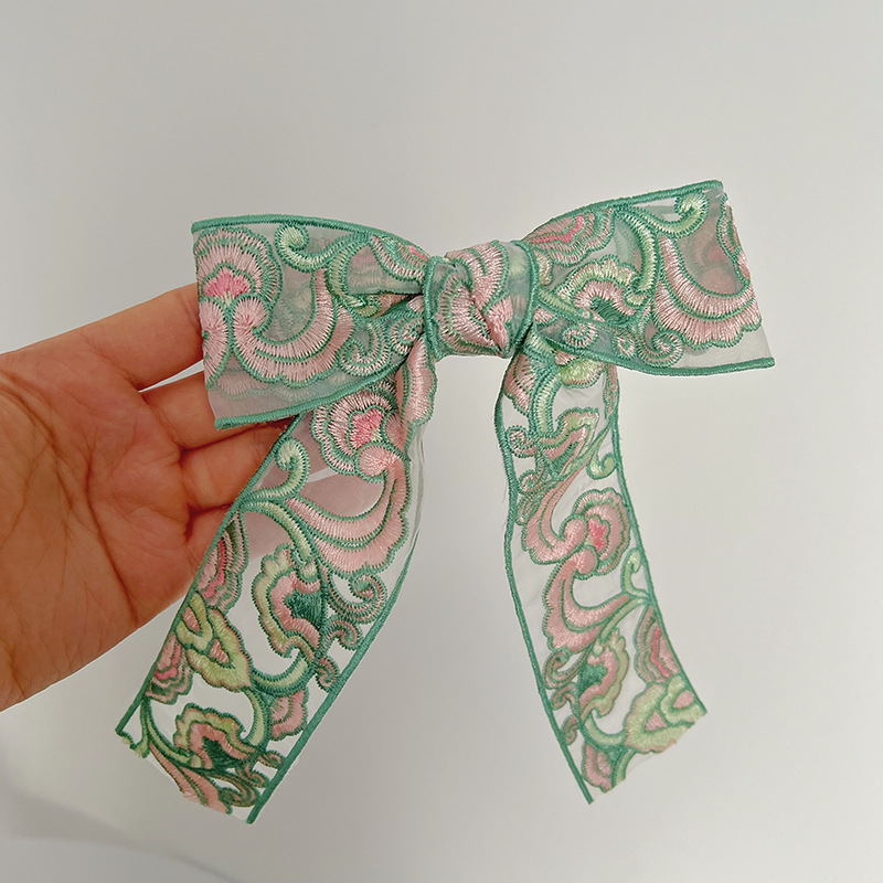 14:Green embroidered bow hair clip