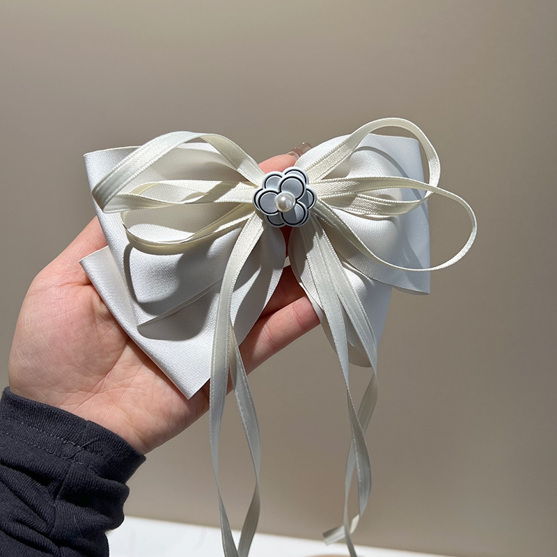 8:Beige bow pearl streamer hair clip