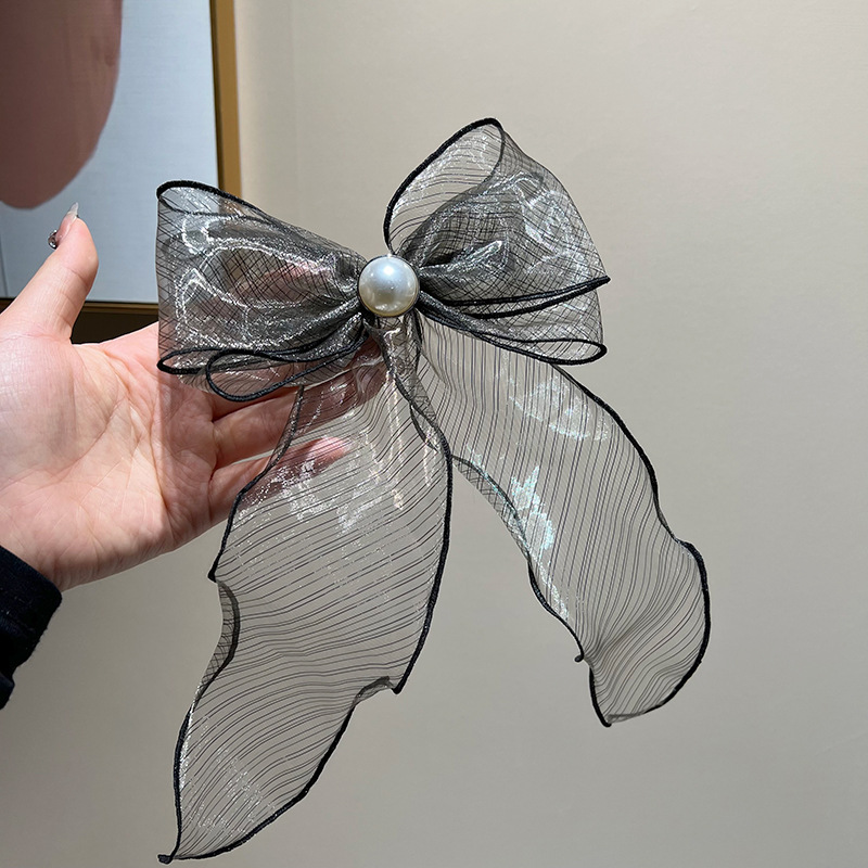 18:Black and gray bow streamer hair clip