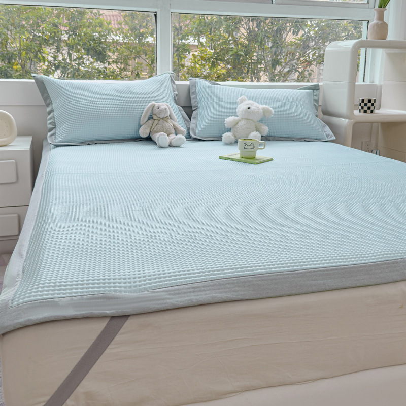 Crystal blue bedding