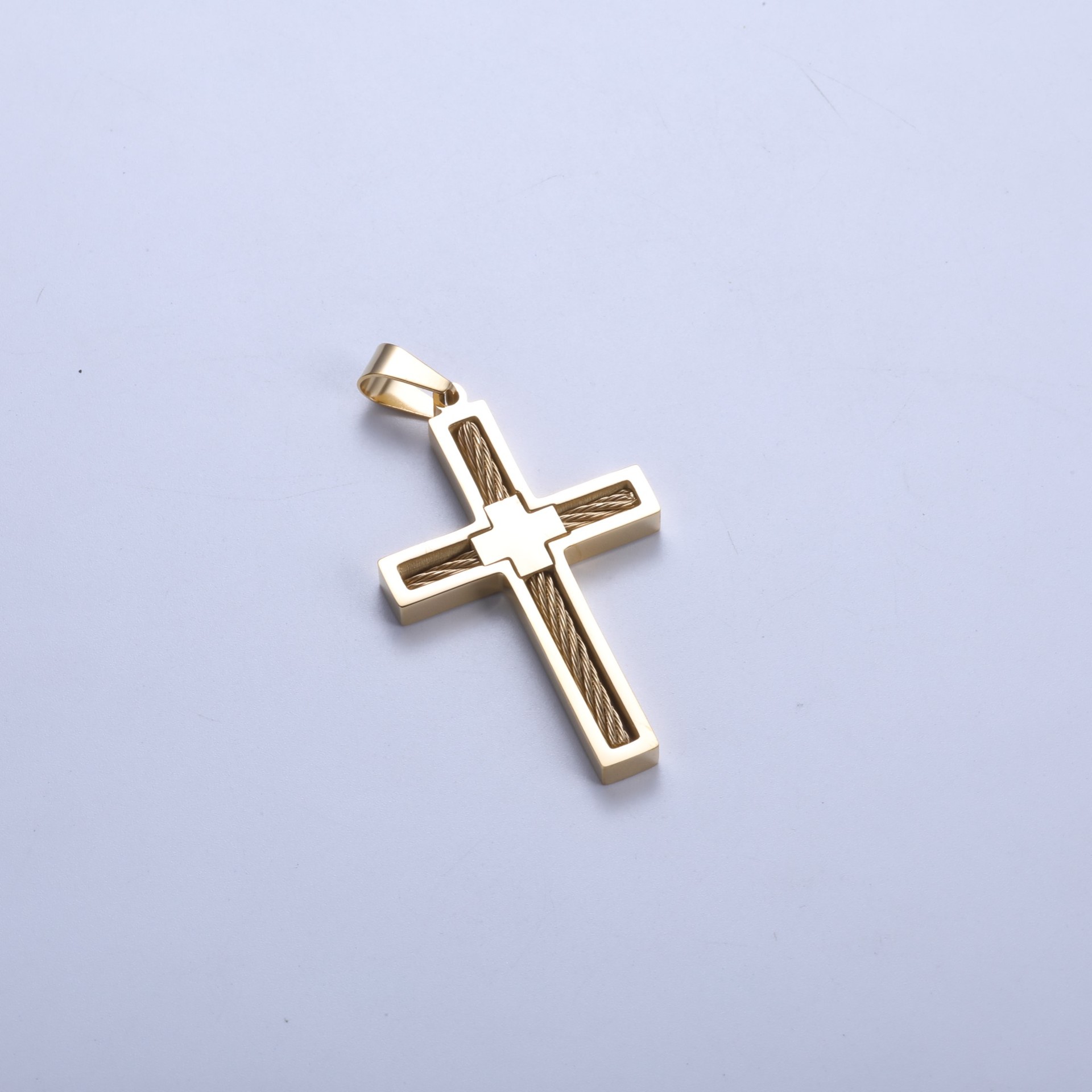 Gold single pendant