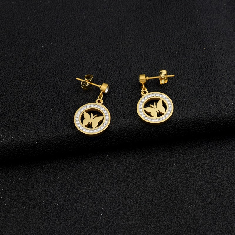 Pair of earrings