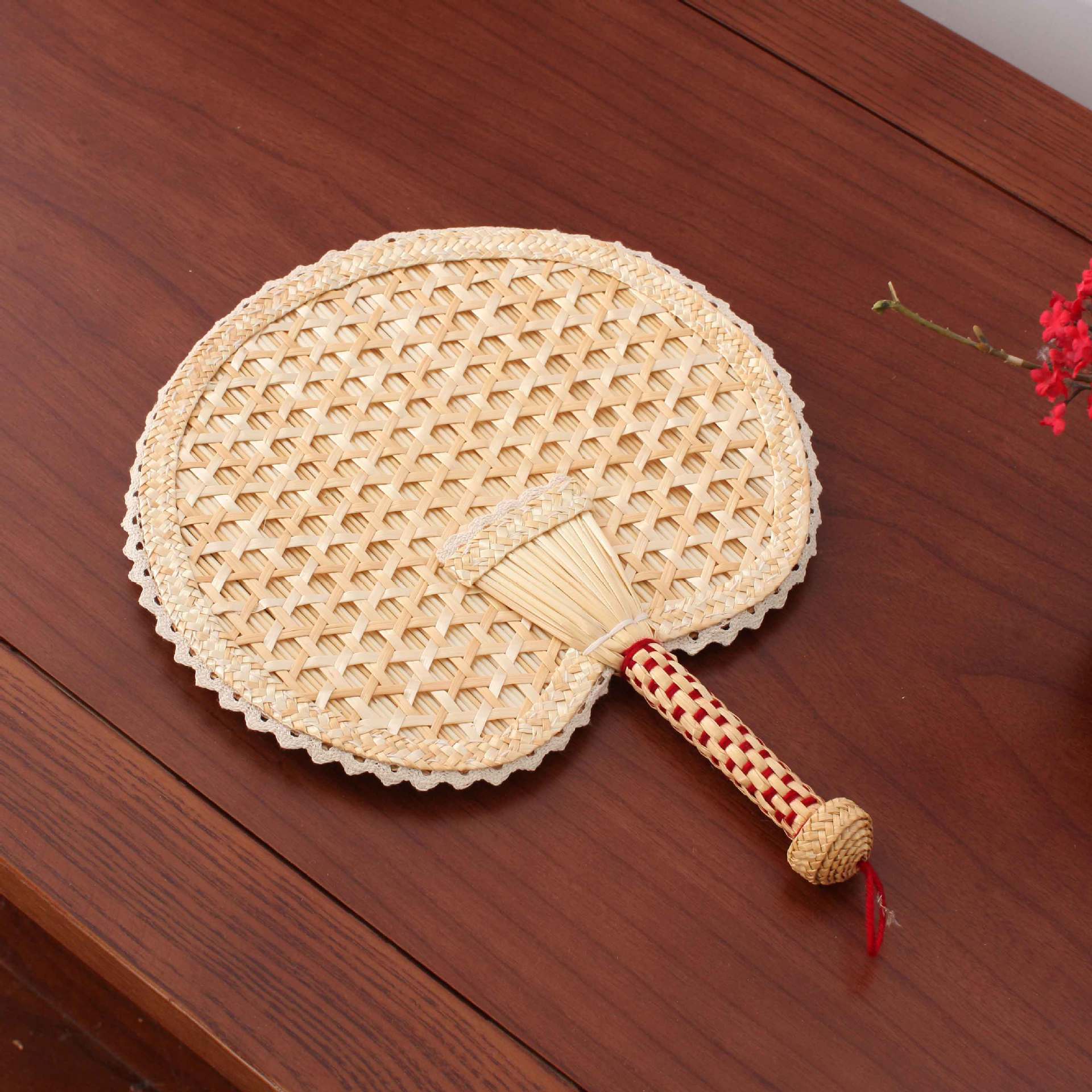 Round wheat straw fan -36x28cm