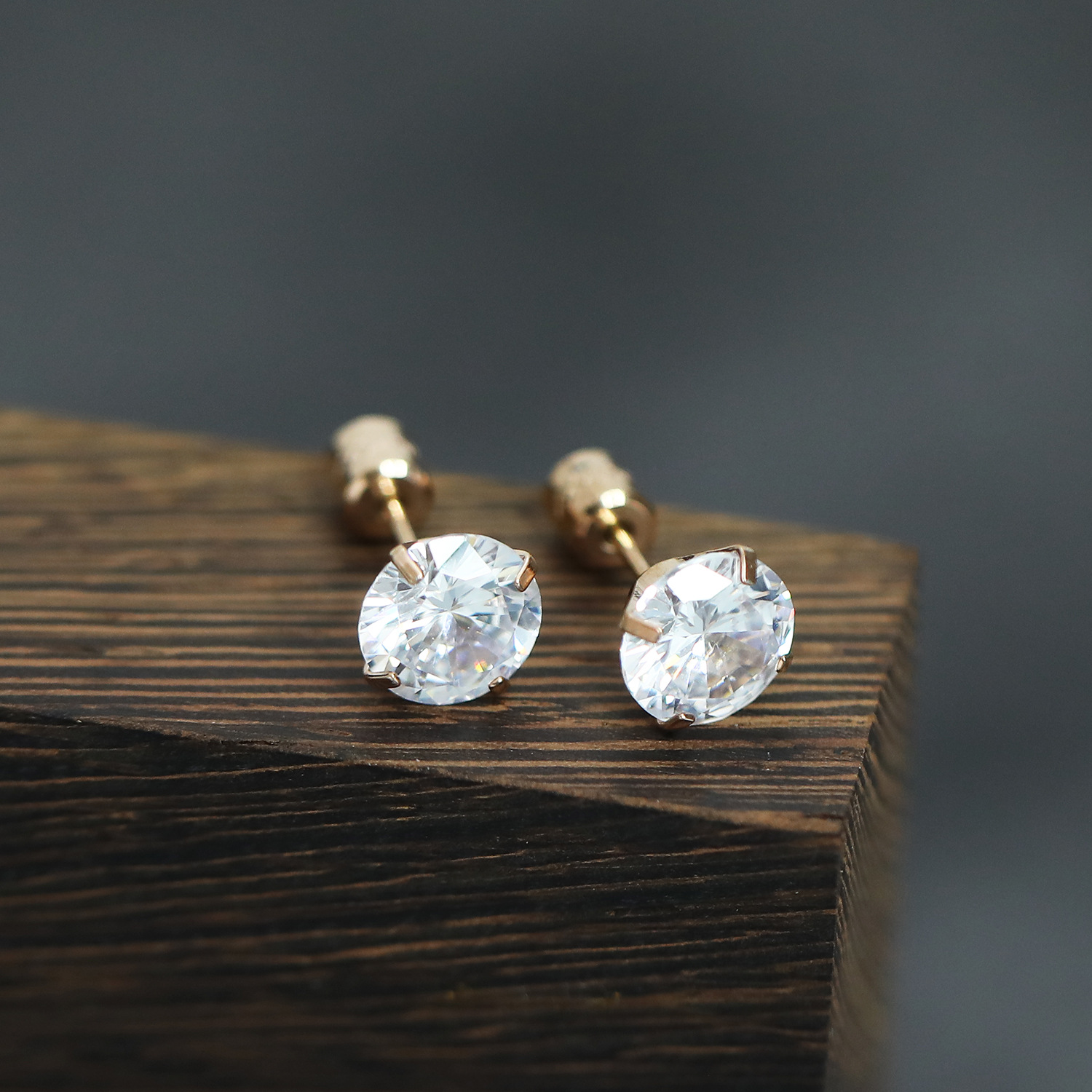 3 color de rosa dorada