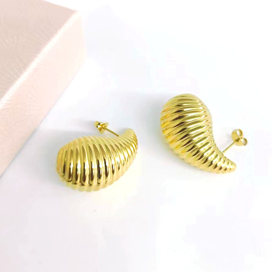 3-gold-32x18mm