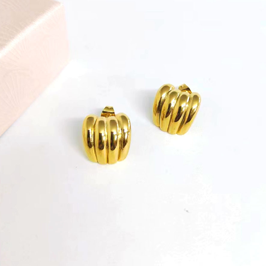 3:gold-14x14mm