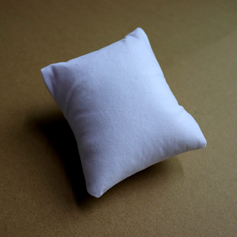 White plush8x9CM