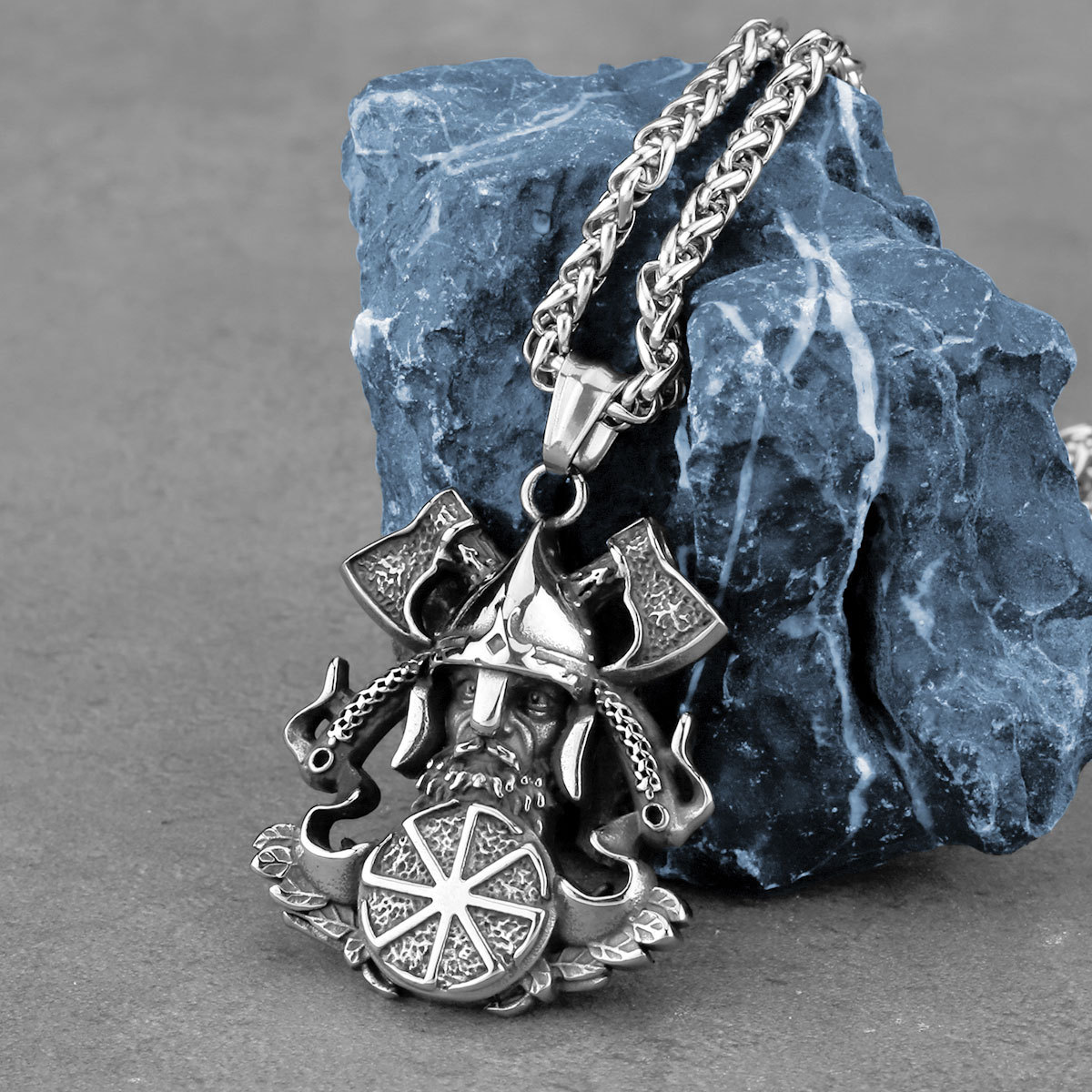 Pendant with 60cm keel chain