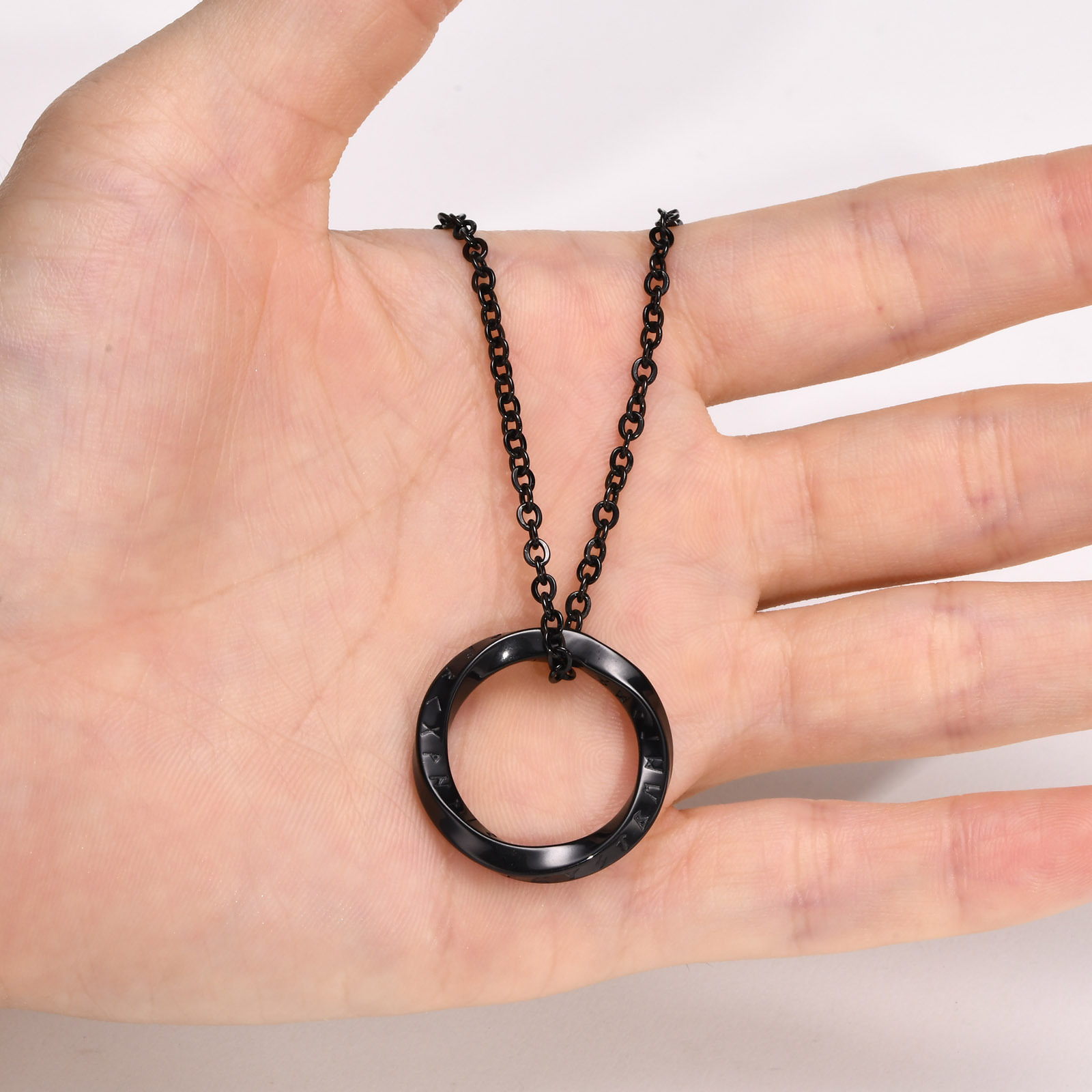 Black Pendant, no matching chain