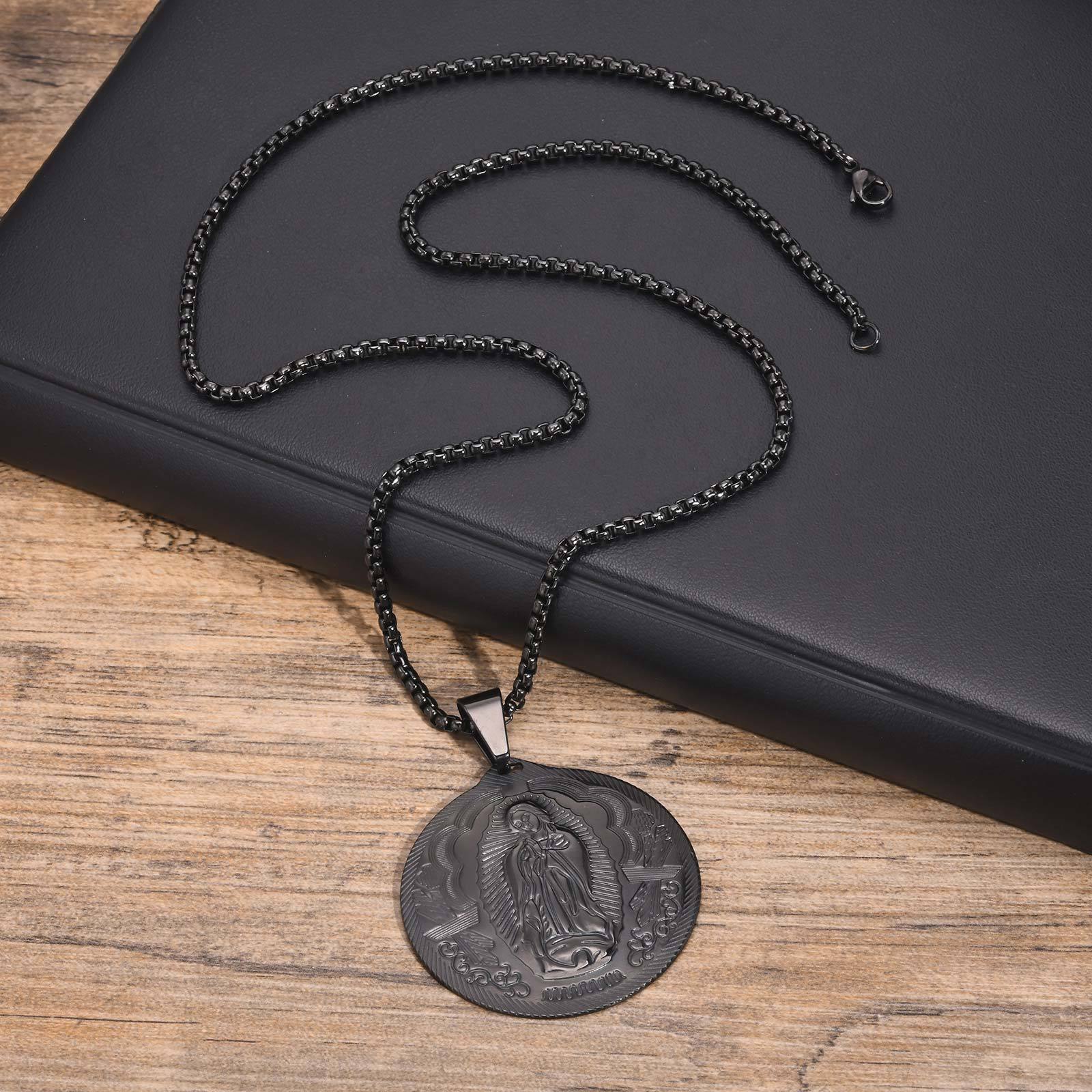 7:Black pendant with matching chain -60CM