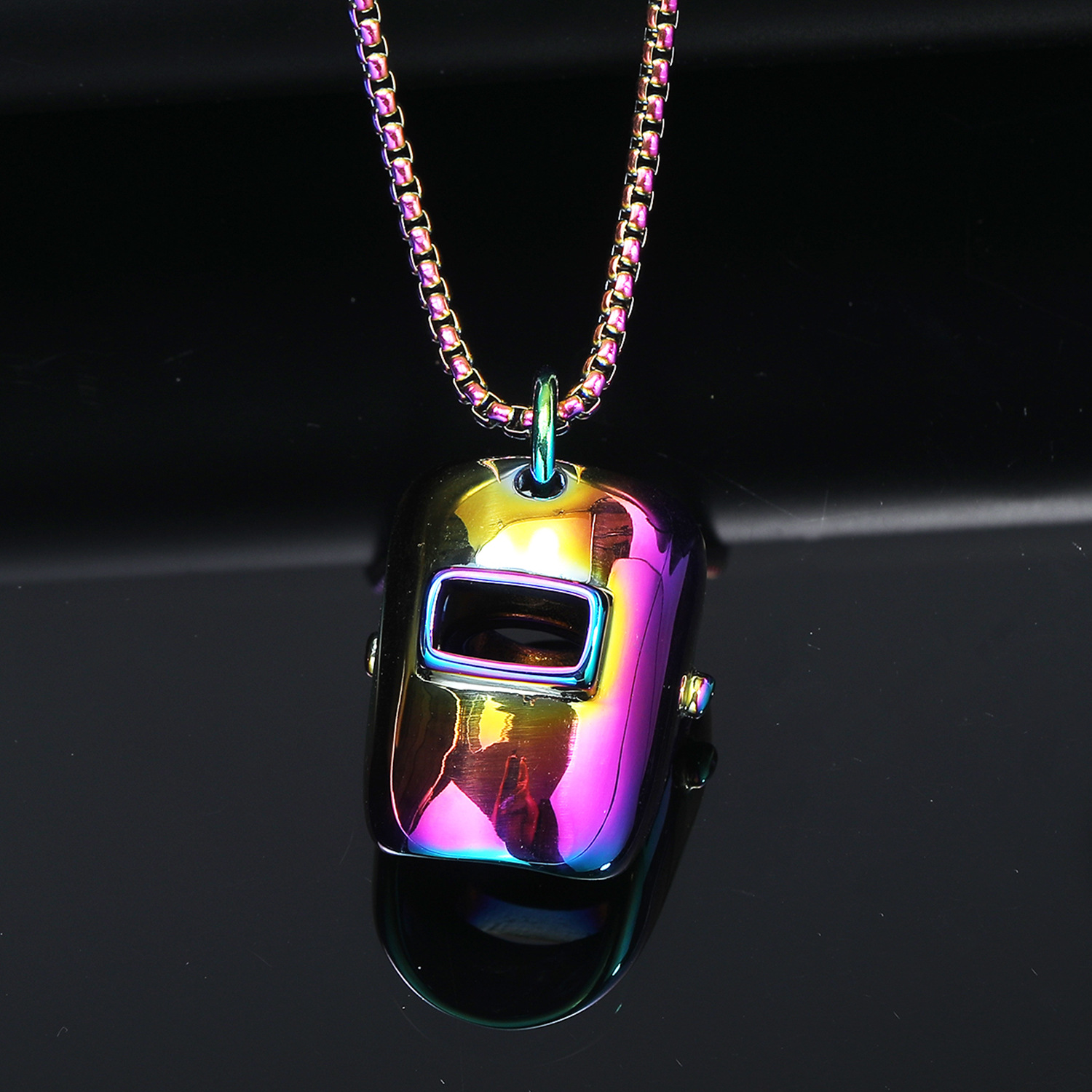 Coloured pendant