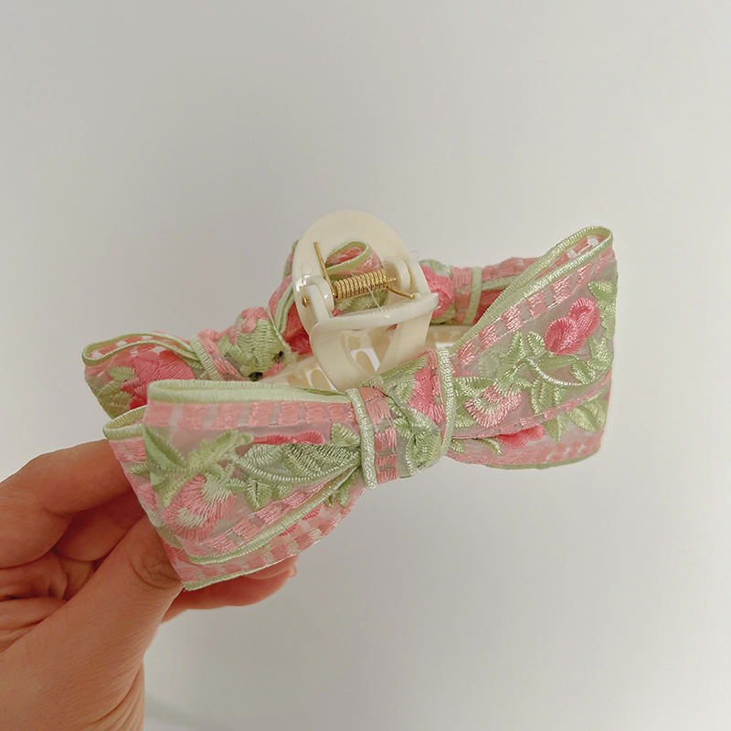 9:Pink embroidery bow clip