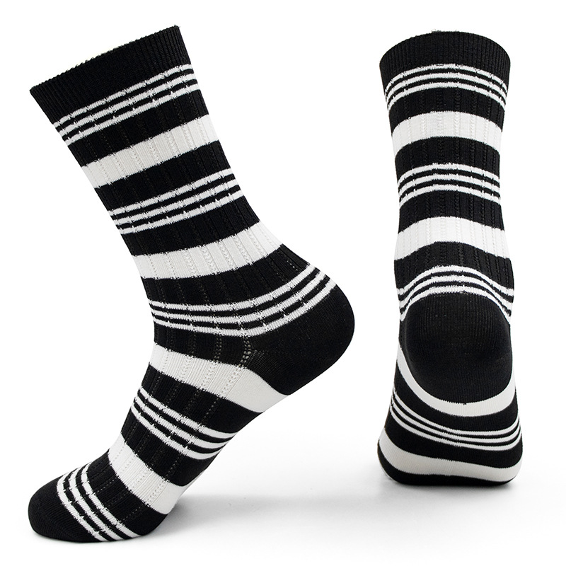 Black and white stripes (black heel)