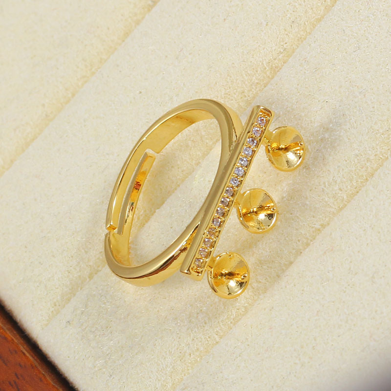 3:Gold ring accessories