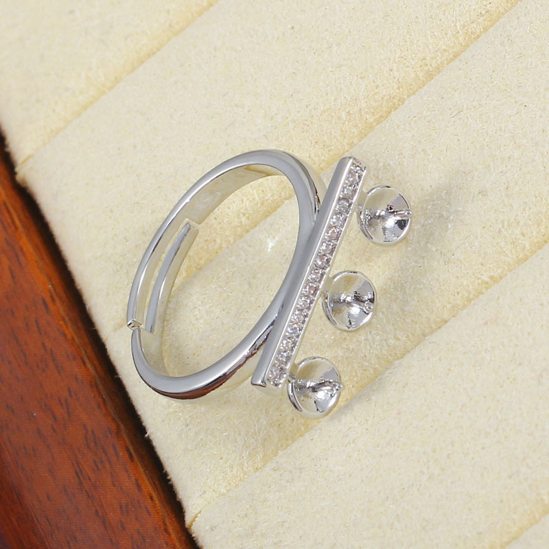 4:Silver ring accessory