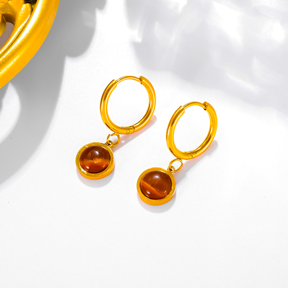 Amber ear clasp